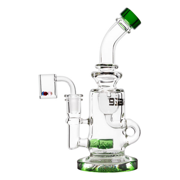 Glazen Olie Bong met groene drum percolator en dab banger voor het dabben van concentraten